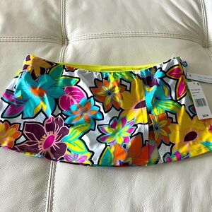 NWT Bleu Rod Beattie White Florel Ruffle size 4